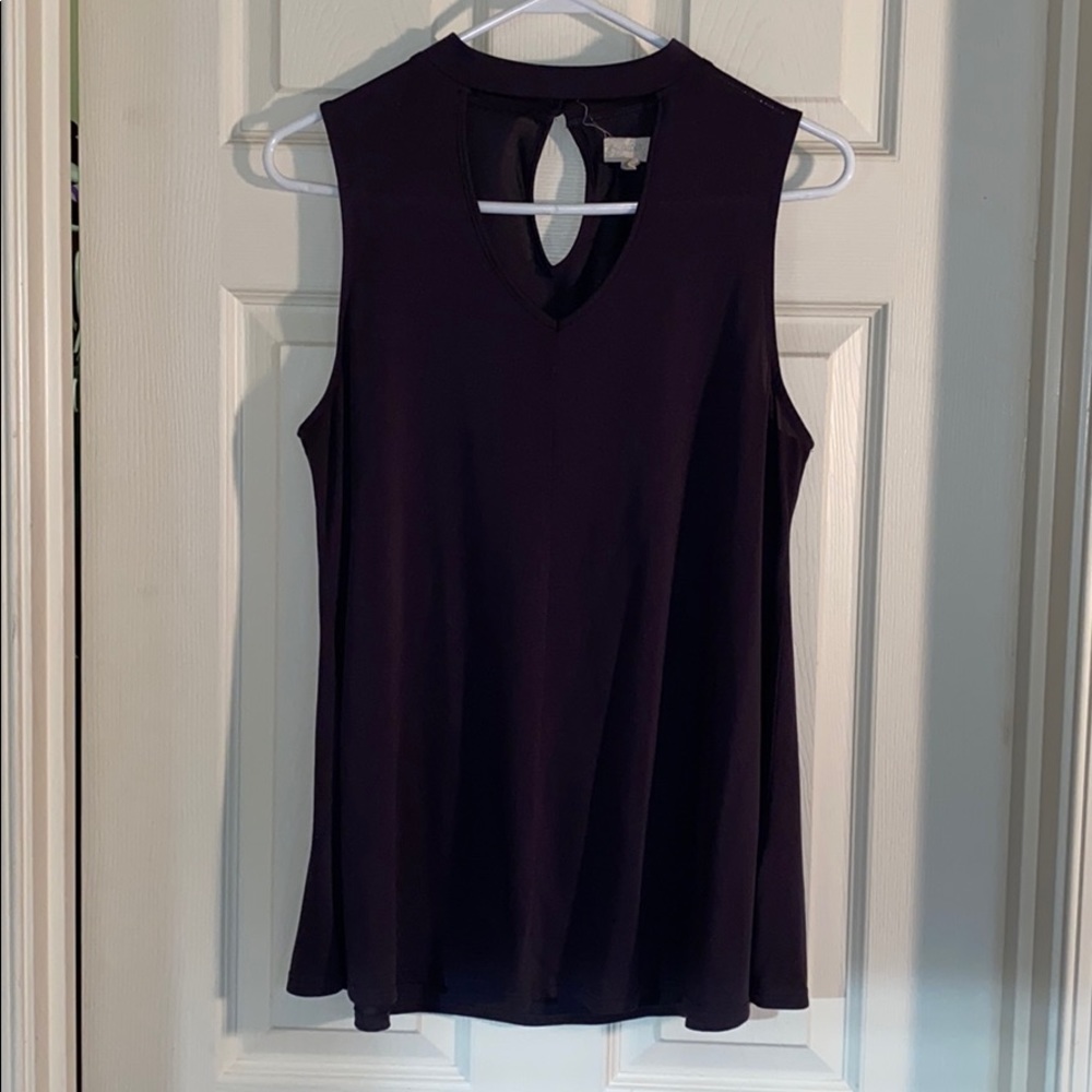 Collared Tank Top - Picture 2 of 4